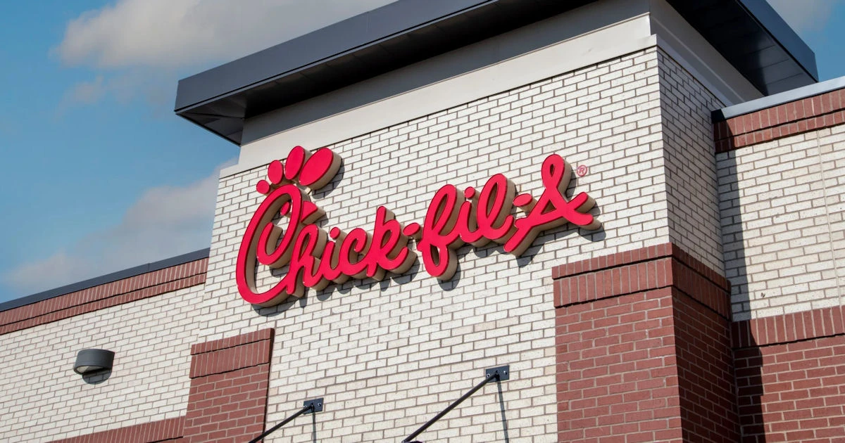 12 Days of Giveaways at ChickfilA Free Sandwiches, Desserts & More